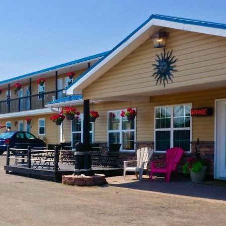 Parlee Beach Motel Шедиак Екстериор снимка