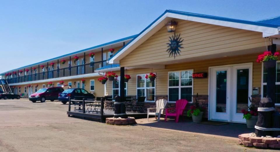 Parlee Beach Motel Шедиак Екстериор снимка
